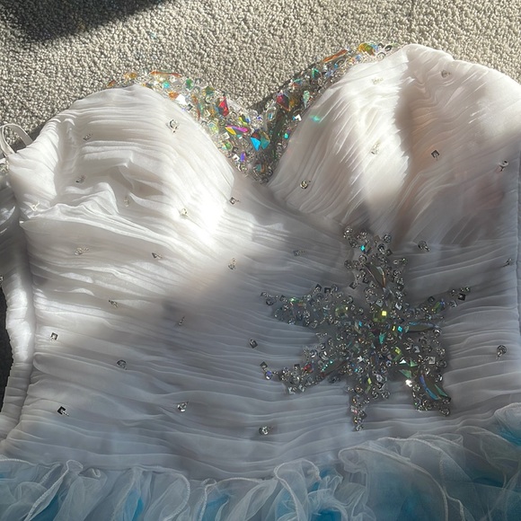 Dress - Picture 2 of 4